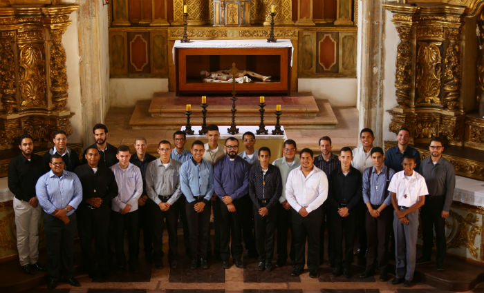 Jovens buscam mais pelo sacerd&oacute;cio. Foto: Peu Ricardo/DP/