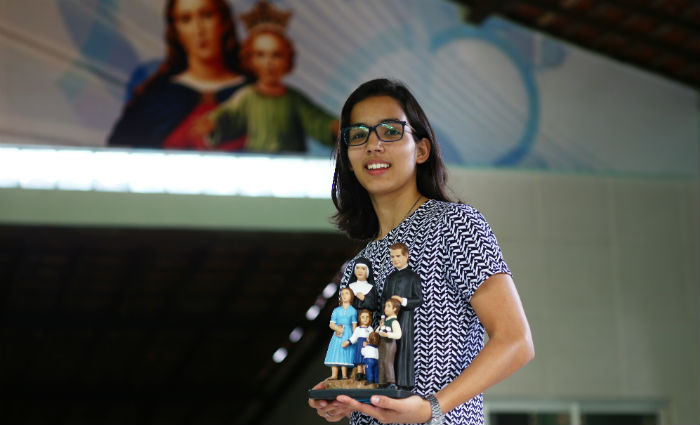 Bruna Rodrigues Lobo, 20 anos, esta fazendo formação para ser freira Salesiana. Foto: Peu Ricardo/DP