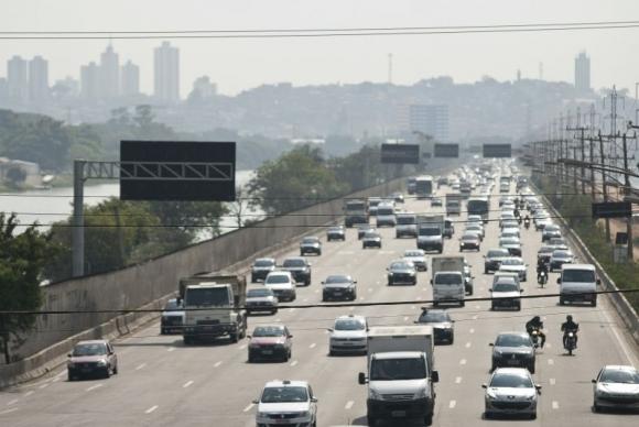 Carro é um dos meios de transporte mais usados pelos brasileiros. Foto: Arquivo/Agência Brasil