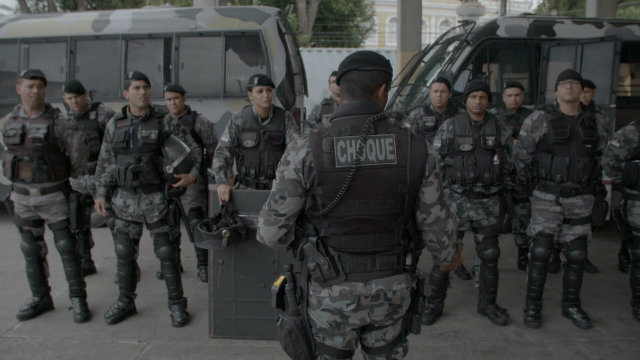 Polícia pernambucana é objeto de estudo no documentário. Fotos: Marcelo Pedroso/Divulgação/ Polícia pernambucana é objeto de estudo no documentário. Fotos: Marcelo Pedroso/Divulgação/