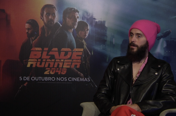 "Vi uma centena de vezes", diz Leto sobre o Blade Runner original, de 1982. Foto: Sony Pictures/Divulgação