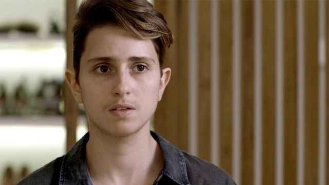 Ivan descobre a gravidez e conta para seus familiares. Foto: Globo/Reprodução/ Ivan descobre a gravidez e conta para seus familiares. Foto: Globo/Reprodução/