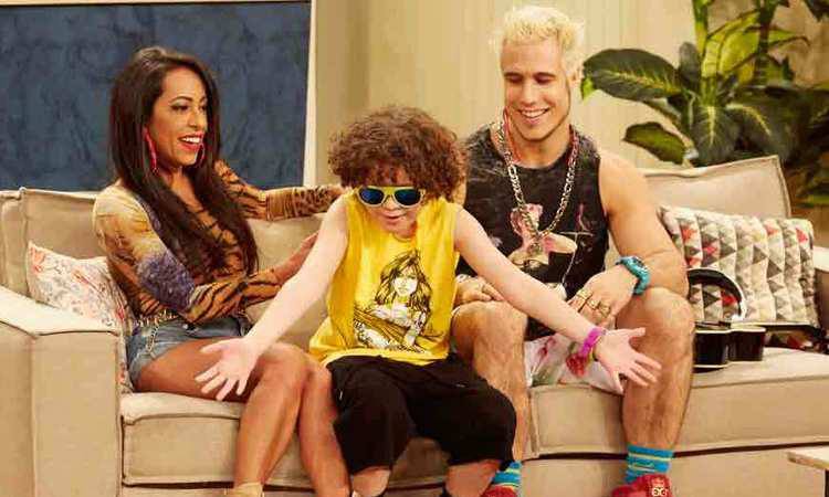 O garoto Isaac do Vine, de 8 anos, interpreta Valdinho, personagem que vai à procura do pai e estará em todos os episódios da quinta temporada de Vai que cola (foto: MULTISHOW/DIVULGAÇÃO)/ O garoto Isaac do Vine, de 8 anos, interpreta Valdinho, personagem que vai à procura do pai e estará em todos os episódios da quinta temporada de Vai que cola (foto: MULTISHOW/DIVULGAÇÃO)/