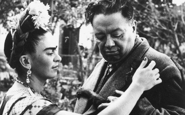 Frida e Diego se casaram em 1929 e só se separaram após a morte da artista, em 1954. Foto: Mepe/Divulgação/