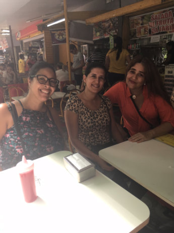 As concurseiras Gabrielle Setime, Ana Teresa Cardoso da Silva e Eliana de Souza fizeram as provas  da manhã, para o cargo de analista judiciário, e também as da tarde, para as vagas técnicas, e consideraram a  seleção fácil
