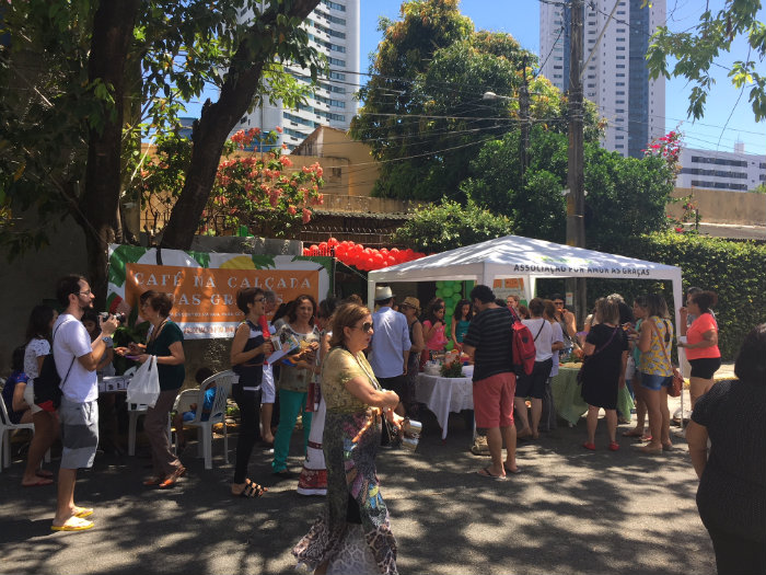 O encontro é intinerante, sempre no terceiro domingo de cada mês e ocorreu dessa vez na Rua Dona Anunciada, esquina com a Rua do Cupim/Thatiana Pimentel/DP