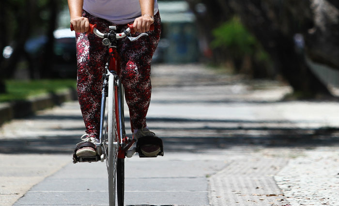 Ciclistas e pedestres poderão ser multados. Foto: Paulo Paiva/DP/ Ciclistas e pedestres poderão ser multados. Foto: Paulo Paiva/DP/