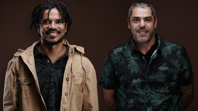 Luis Maurício ao lado de Alexandre Carlo, vocalista do Natiruts./Foto: Beto Gatti/Divulgação Luis Maurício ao lado de Alexandre Carlo, vocalista do Natiruts./Foto: Beto Gatti/Divulgação