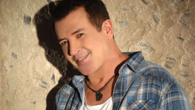 Beto Barbosa diz admirar as cantoras Shakira e Jennifer Lopez./Foto: Manhattan/Divulga&ccedil;&atilde;o
