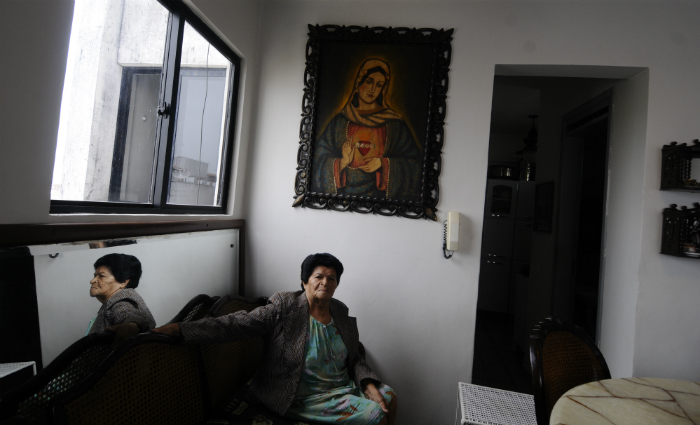 A enfermeira Anita acompanhou o capuchinho por três décadas. Foto: Alcione Ferreira/DP