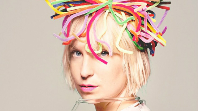 Cantora aposta em um ritmo mais calmo para se adaptar ao espírito natalino. Foto: Facebook/Reprodução