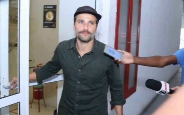 Pai adotivo de Titi acionou a justiça contra mulher. Foto: Instagram/Reprodução/ Pai adotivo de Titi acionou a justiça contra mulher. Foto: Instagram/Reprodução/