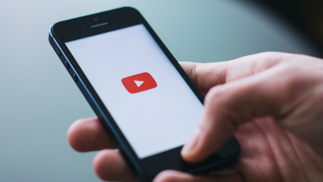 YouTube apagou contas de usuários e bloqueou comentários em vídeos para coibir pedofilia. Foto: Wikimedia Commons/ YouTube apagou contas de usuários e bloqueou comentários em vídeos para coibir pedofilia. Foto: Wikimedia Commons/