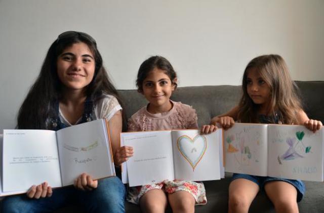 Entre as autoras estão as irmãs sírias Shahad Al Saiddaoud, Yasmin Al Saiddaoud, e Razan Al Saiddaoud. Foto: Rovena Rosa/Agência Brasil/ Entre as autoras estão as irmãs sírias Shahad Al Saiddaoud, Yasmin Al Saiddaoud, e Razan Al Saiddaoud. Foto: Rovena Rosa/Agência Brasil/