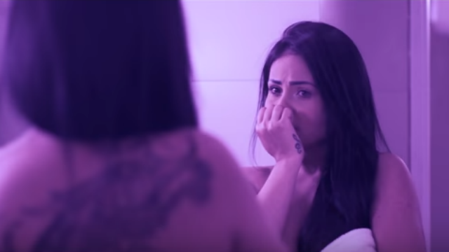 Cantora &eacute; diagnosticada com c&acirc;ncer de mama em clipe. Foto: YouTube/Reprodu&ccedil;&atilde;o/