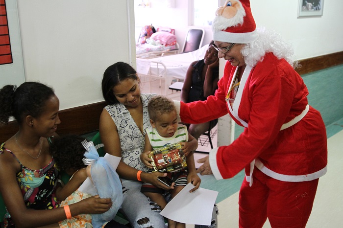 Com uma equipe multidisciplinar na pediatria, o serviço especializado realiza uma média de 27 mil atendimentos por mês. Foto: Julio Jacobina/DP