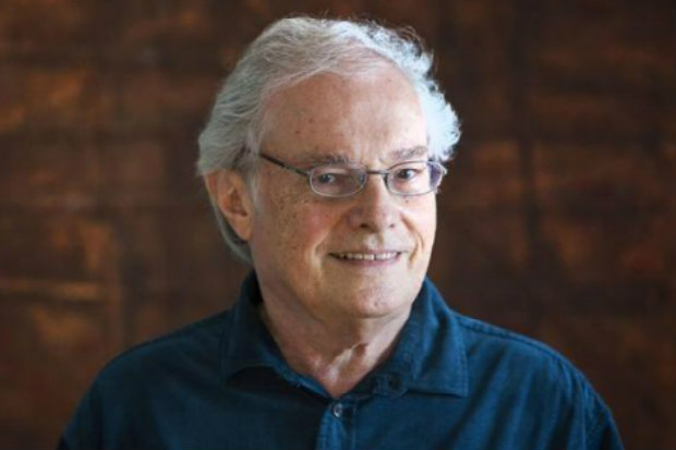 Parceiro de grandes nomes da MPB, Francis Hime detalha seu processo de criação em livro. Crédito: Leo Aversa/Divulgação