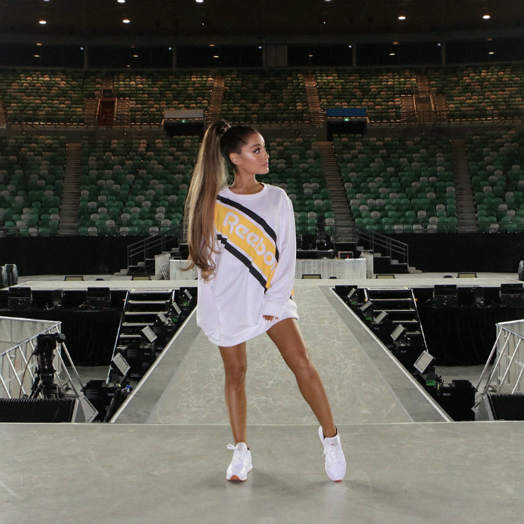No caso da Reebok, Ariana Grande tornou-se parceira. Foto: Reebok/Divulgação