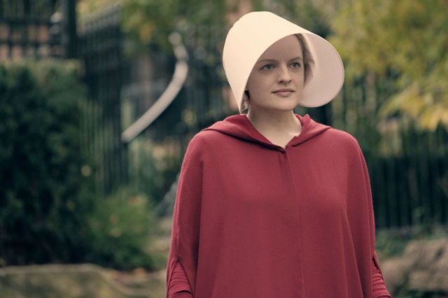 Elisabeth Moss protagoniza em The Handmaid's Tale. Foto: Hulu/Divulgação/