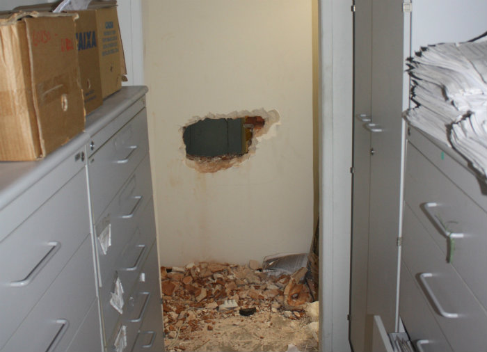 Alarme disparou e frustrou a tentativa de roubo. Foto: PMPE/Divulgação