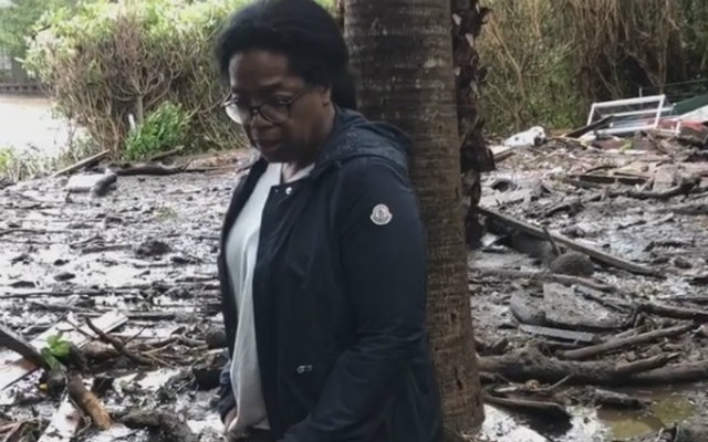 Nas imagens, Oprah mostra profundidade da lama em casa e no vizinho. Foto: Instagram/Reprodução/ Nas imagens, Oprah mostra profundidade da lama em casa e no vizinho. Foto: Instagram/Reprodução/