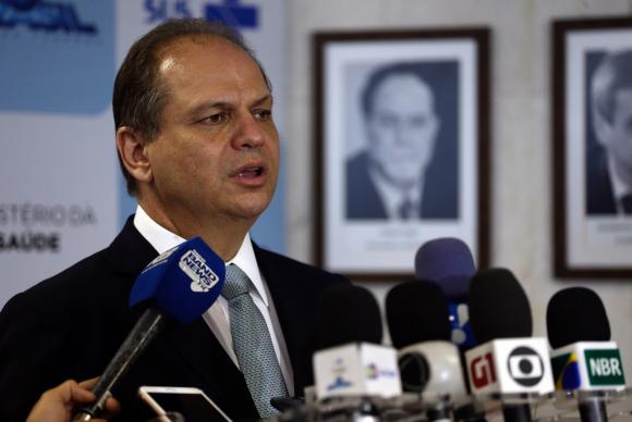 O ministro da Saúde, Ricardo Barros, fala sobre compra de órteses e próteses para o SUS. Foto: José Cruz/Agência Brasil/ O ministro da Saúde, Ricardo Barros, fala sobre compra de órteses e próteses para o SUS. Foto: José Cruz/Agência Brasil/
