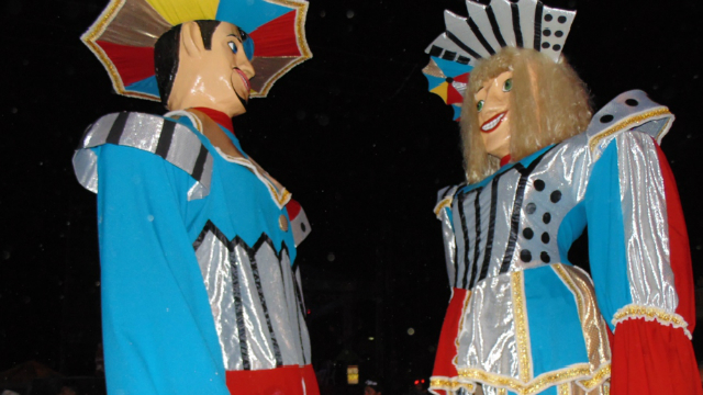 Bonecos de Z&eacute; Pereira e Vitalina desfilam em Bel&eacute;m do S&atilde;o Francisco. Foto: Internet/Reprodu&ccedil;&atilde;o/