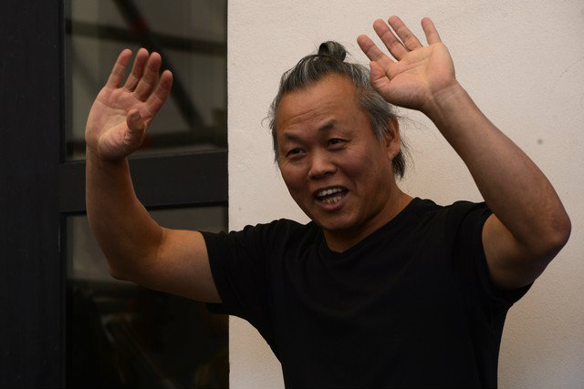O diretor sul-coreano Kim Ki-duk está sendo acusado de agressão física e abuso sexual. Foto: Filippo Monteforte/AFP/ O diretor sul-coreano Kim Ki-duk está sendo acusado de agressão física e abuso sexual. Foto: Filippo Monteforte/AFP/