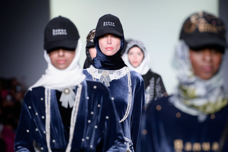 A performance foi a estreia de Vivi Zubedi na Semana de Moda de Nova York. Foto: Fernanda Calfat/Getty Images/AFP/