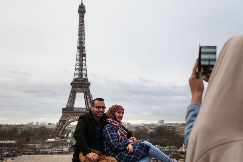 O governo francês não comunicou ainda o número definitivo de visitantes para todo o país em 2017, mas, segundo estimativas, poderá alcançar os 89 milhões de turistas. Foto: Zakaria ABDELKAFI/AFP Photo