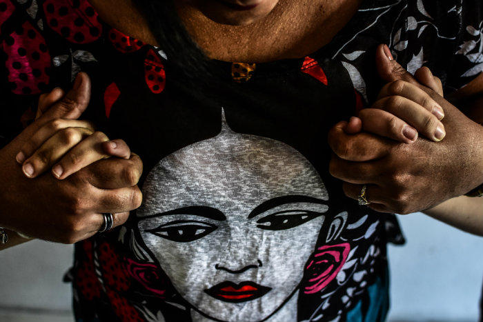 Mesmo com duas filhas pequenas e sem independência financeira, Ester conseguiu escapar do ciclo de violência no casamento. Foto: Paulo Paiva/DP