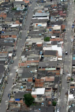 Cerca de 1.400 militares est&atilde;o sendo empregados na a&ccedil;&atilde;o. Foto: Viver Cidades/Fotolog/Foto: Viver Cidades/Fotolog