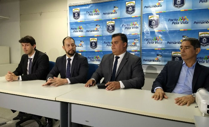 Pol&iacute;cia detalha opera&ccedil;&atilde;o que desarticulou tr&ecirc;s quadrilhas de traficantes na RMR. Foto: Pol&iacute;cia Civil/ Divulga&ccedil;&atilde;o/