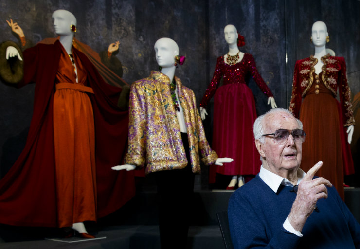 Givenchy assinou modelos icônicos para o cinema, reconhecidos principalmente na atriz Audrey Hepburn. Foto: Bart Maat/ANP/AFP/ Givenchy assinou modelos icônicos para o cinema, reconhecidos principalmente na atriz Audrey Hepburn. Foto: Bart Maat/ANP/AFP/