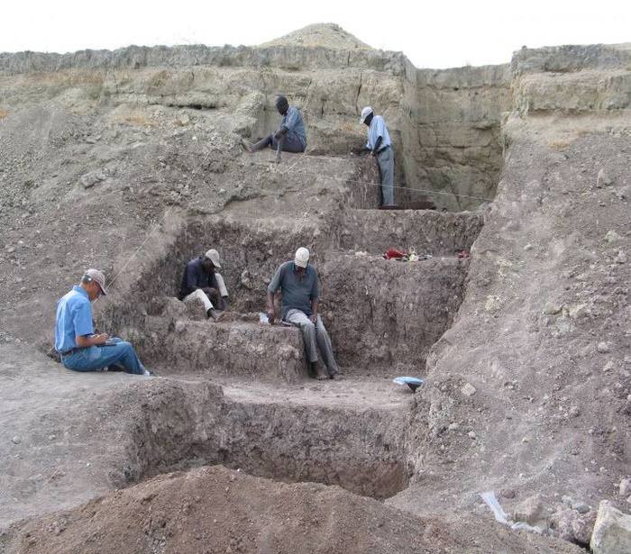 Pesquisadores detectaram, na Bacia Olorgesailie, sinais de atividades ocorridas há 320 mil anos, como a criação e a troca de ferramentas/Foto: Instituto Smithsonian/Divulgação
