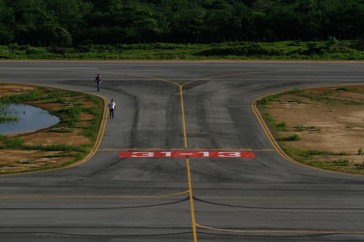 A pista de pouso do Aeroporto Santa Magalhães, em Serra Talhada, já funciona para voos privados. Foto: Rafael Martins/DP