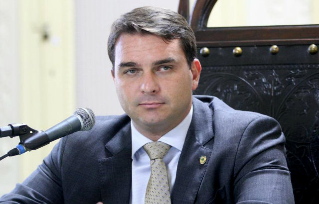Flávio Bolsonaro disse ter testemunhas da informação. Foto: Facebook/Reprodução