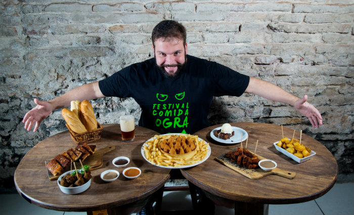 Temakis gigantes, sanduíches com 330g de carne, onion rings, batata fritas, e sobremesas maiúsculas compõem dieta dos ogros. Foto: Aderval Jr/Divulgação/Foto: Aderval Jr/Divulgação Temakis gigantes, sanduíches com 330g de carne, onion rings, batata fritas, e sobremesas maiúsculas compõem dieta dos ogros. Foto: Aderval Jr/Divulgação/Foto: Aderval Jr/Divulgação