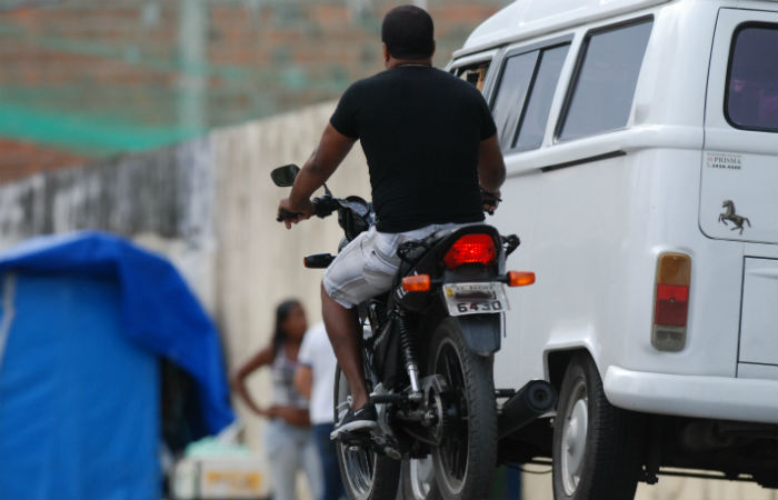 A análise foi realizada com base em prontuários e entrevistas feitas com 249 motociclistas internados no Recife e no Agreste
Foto: Ricardo Fernandes/DP/D.A Press/
