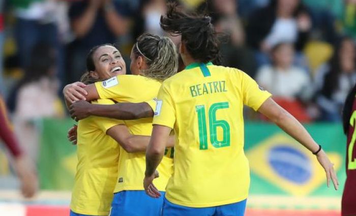 A atacante Marta comemora seu gol na vitória por 4 a 0 contra a Venezuela. Foto: CBF/Direitos reservados
