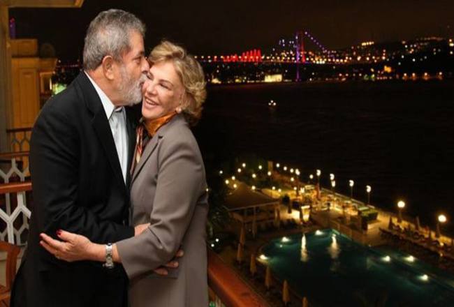 Gabriela teria divulgado detalhes sobre diagnóstico da ex-primeira-dama em um grupo de colegas no WhatsApp, no início de fevereiro de 2017 - Foto: Ricardo Stuckert/Instituto Lula/ Gabriela teria divulgado detalhes sobre diagnóstico da ex-primeira-dama em um grupo de colegas no WhatsApp, no início de fevereiro de 2017 - Foto: Ricardo Stuckert/Instituto Lula/