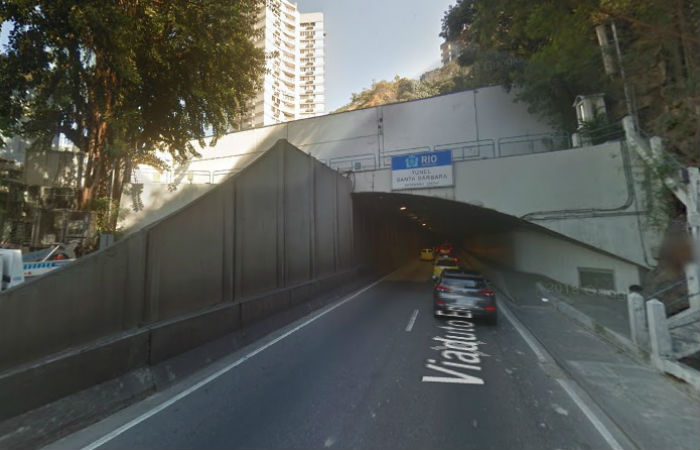 Tentativa de arrastão aconteceu dentro do Túnel Santa Bárbara, no bairro das Laranjeiras, Zona Sul do Rio de Janeiro
Foto: Google Street View / Reprodução/ Tentativa de arrastão aconteceu dentro do Túnel Santa Bárbara, no bairro das Laranjeiras, Zona Sul do Rio de Janeiro
Foto: Google Street View / Reprodução/