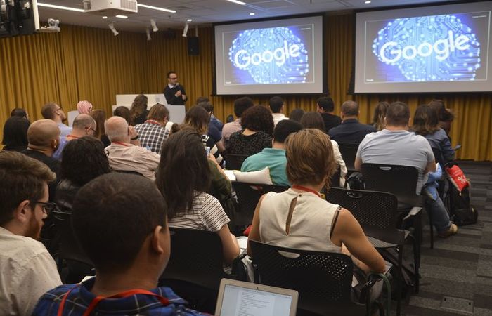 No ranking nacional de palavras pesquisadas na última semana, lideram os termos: Youtube, previsão do tempo e o próprio Google, seguido por Banco do Brasil, BBB 18 e Peppa Pig. Foto:Rovena Rosa/Agência Brasil/ No ranking nacional de palavras pesquisadas na última semana, lideram os termos: Youtube, previsão do tempo e o próprio Google, seguido por Banco do Brasil, BBB 18 e Peppa Pig. Foto:Rovena Rosa/Agência Brasil/