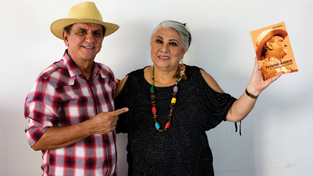 O músico Petrucio Amorim e a escritora Graca Rafael, autora de biografia sobre o forrozeiro. Foto: Társio Alves/Divulgação/