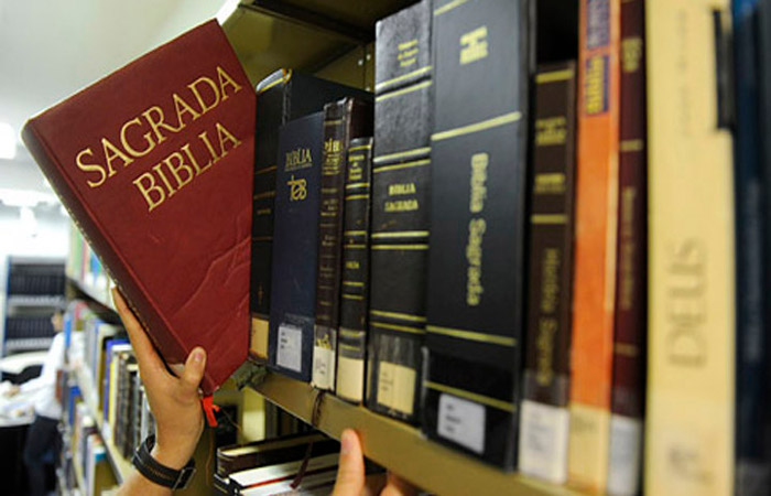 Conforme recomenda&ccedil;&atilde;o do CNJ, os detentos do Sistema Penitenci&aacute;rio Federal s&atilde;o recompensados com quatro dias a menos da pena para cada livro que leem, at&eacute; um limite de 12 obras por ano. Foto: Reprodu&ccedil;&atilde;o/Ag&ecirc;ncia Senado/