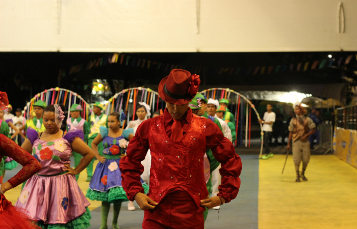 Muitos brincantes estavam dançando pela primeira vez. Foto: Samuel Calado/Esp.DP