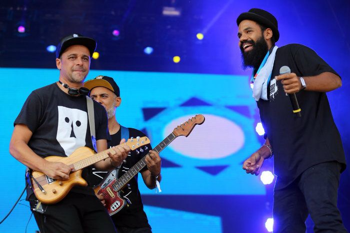 Além do grupo baiano, a festa ainda vai contar com a discotecagem da DJ Allana Marques e do DJ Renato DaMata. Foto: Jardel Souza / Divulgação