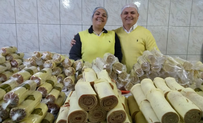 Oliveira e Karla adquiram know how ao longo de 20 anos e hoje conseguiram profissionalizar a empresa. Foto: Casa do Bolo de Rolo/Divulgação