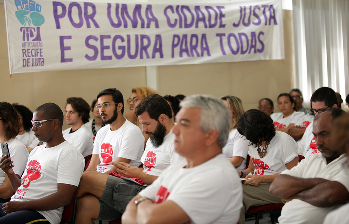 Integrantes da sociedade civil do Recife têm acompanhado a realização da revisão do Plano Diretor do Recife e vem apontando as irregularidades. Imagens: Divulgação/