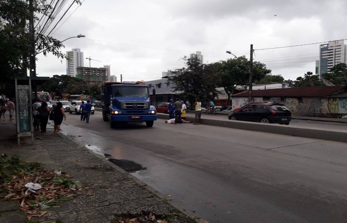 Senhor não conseguiu atravessar a pista. Foto: Facebook/Casa Amarela Saudável/